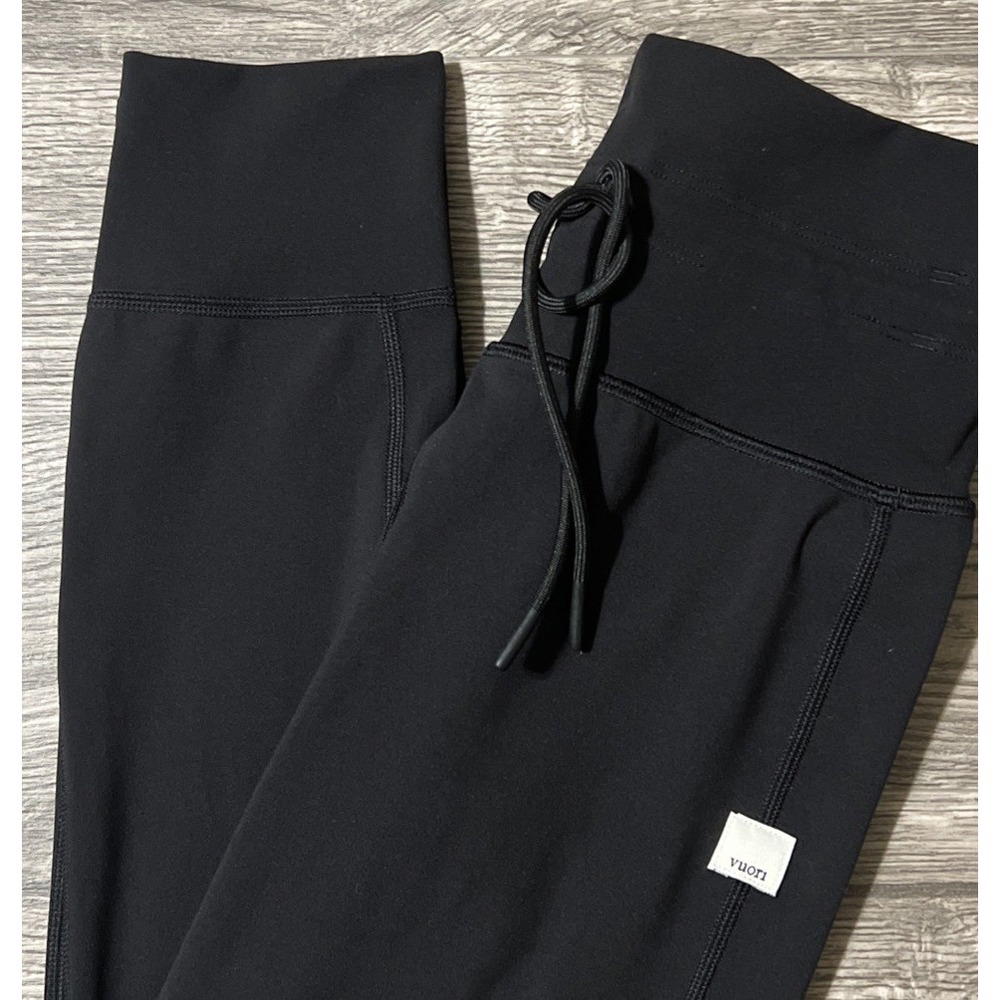 Vuori Women's High Rise Daily Black Leggings Size XXS (22x25)